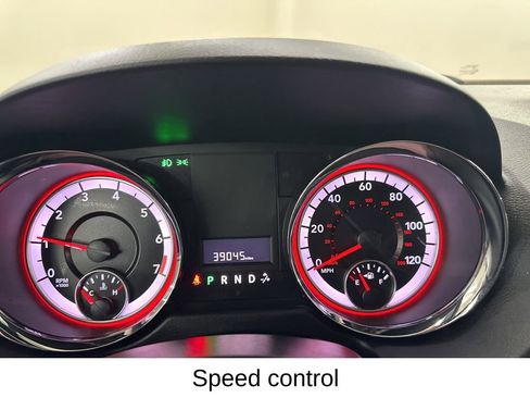 Used 2020 Dodge Grand Caravan SXT image 39