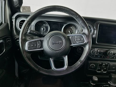 Used 2023 Jeep Wrangler Unlimited Sahara w/ Cold Weather Group AWD/4WD image 18