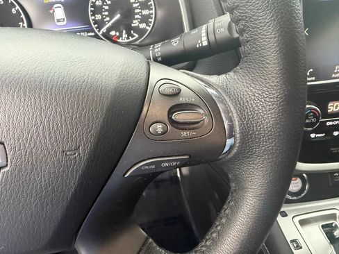 Used 2024 Nissan Murano SV AWD/4WD image 18