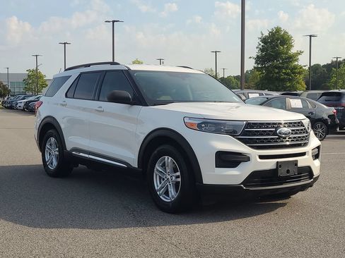 Used 2020 Ford Explorer XLT RWD image 7