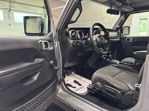 Used 2018 Jeep Wrangler Sport AWD/4WD image 19