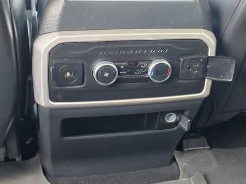 Used 2024 Ford Expedition XLT AWD/4WD image 20