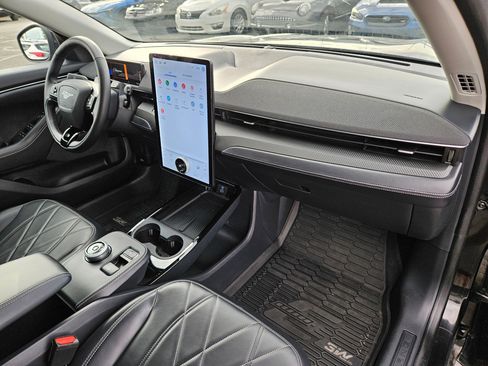 Used 2024 Ford Mustang Mach-E Select AWD/4WD image 34