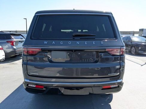 Used 2022 Jeep Wagoneer Series II w/ Premium Group I image 4
