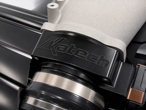 Used 2020 Chevrolet Camaro SS RWD image 11