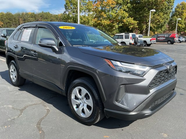 Used 2025 Toyota RAV4 LE FWD image 5
