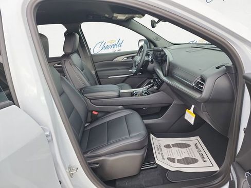 New 2026 Chevrolet Traverse LT w/ Enhanced Driving Package image 13