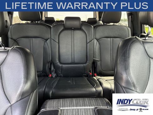 Used 2023 Jeep Wagoneer Series III w/ Preferred Equipment Group AWD/4WD image 15