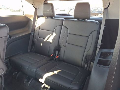 Used 2021 GMC Acadia SLT image 10