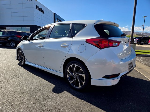 Used 2017 Toyota Corolla iM w/ Carpet Mat Package FWD image 4