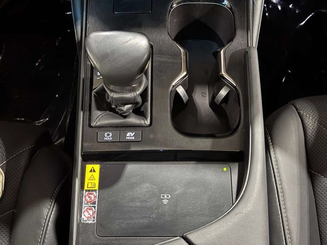 Used 2025 Lexus ES 300h w/ Accessory Package (Z2) FWD image 17