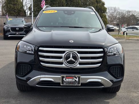 Used 2025 Mercedes-Benz GLS 450 4MATIC image 2