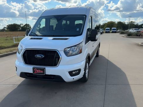 Used 2025 Ford Transit 350 XLT RWD image 4