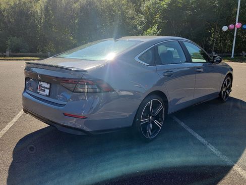 Used 2023 Honda Accord Sport image 5