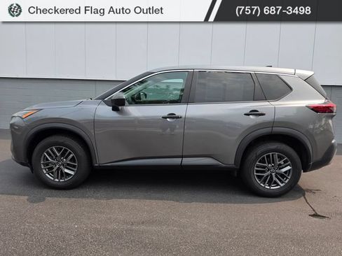 Used 2023 Nissan Rogue S FWD image 3