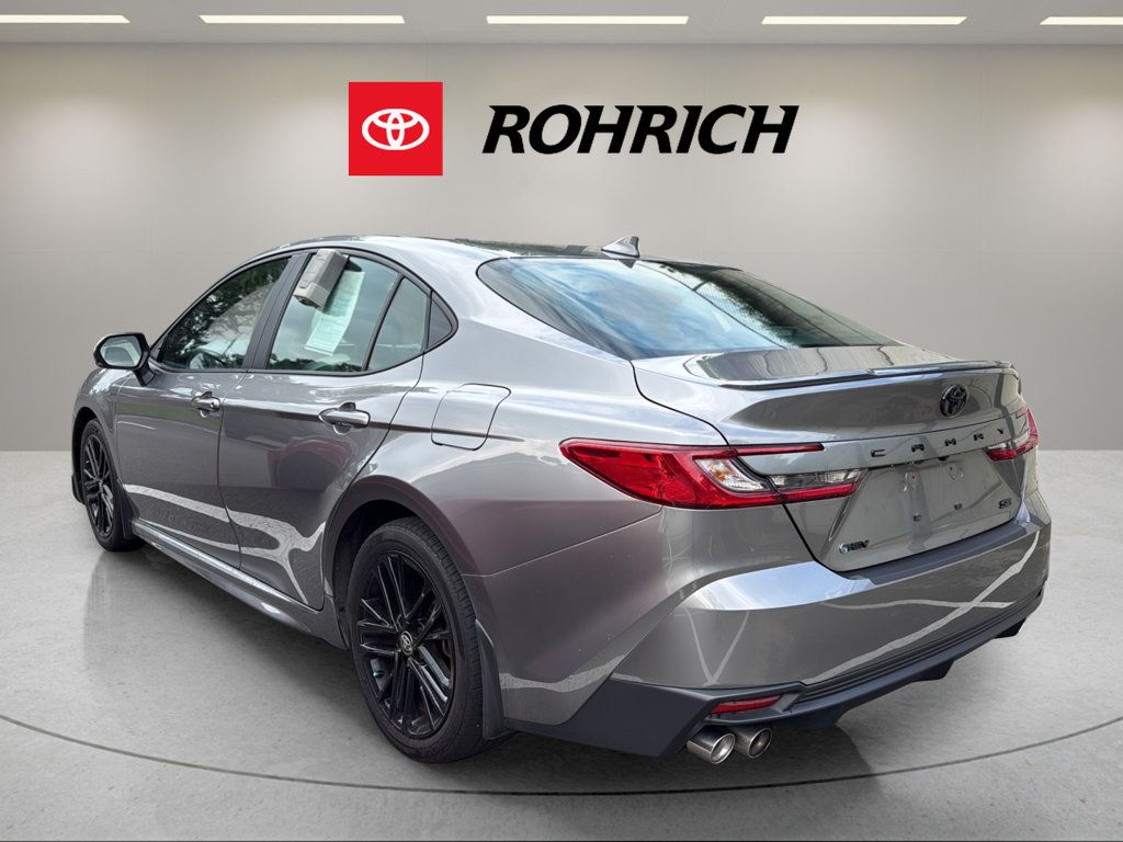 Used 2025 Toyota Camry SE w/ Convenience Package FWD image 8