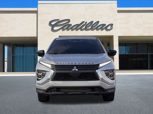 Used 2023 Mitsubishi Eclipse Cross LE image 9