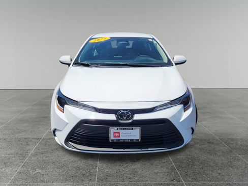 Certified 2025 Toyota Corolla LE FWD image 2