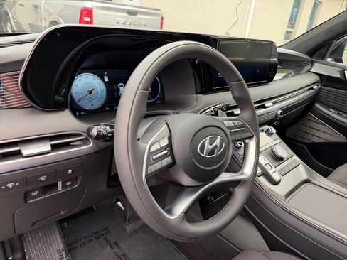 Used 2025 Hyundai Palisade Calligraphy AWD/4WD image 21