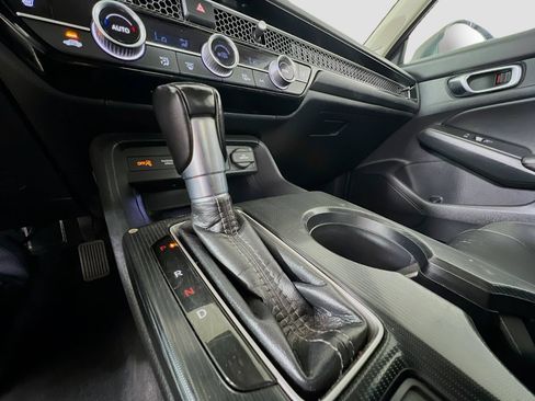 Used 2022 Honda Civic Touring image 17