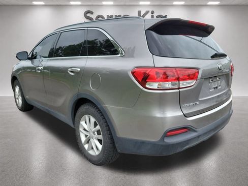 Used 2018 Kia Sorento AWD image 3