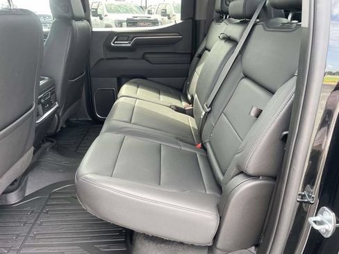 Certified 2023 GMC Sierra 1500 SLT w/ SLT Convenience Package AWD/4WD image 9