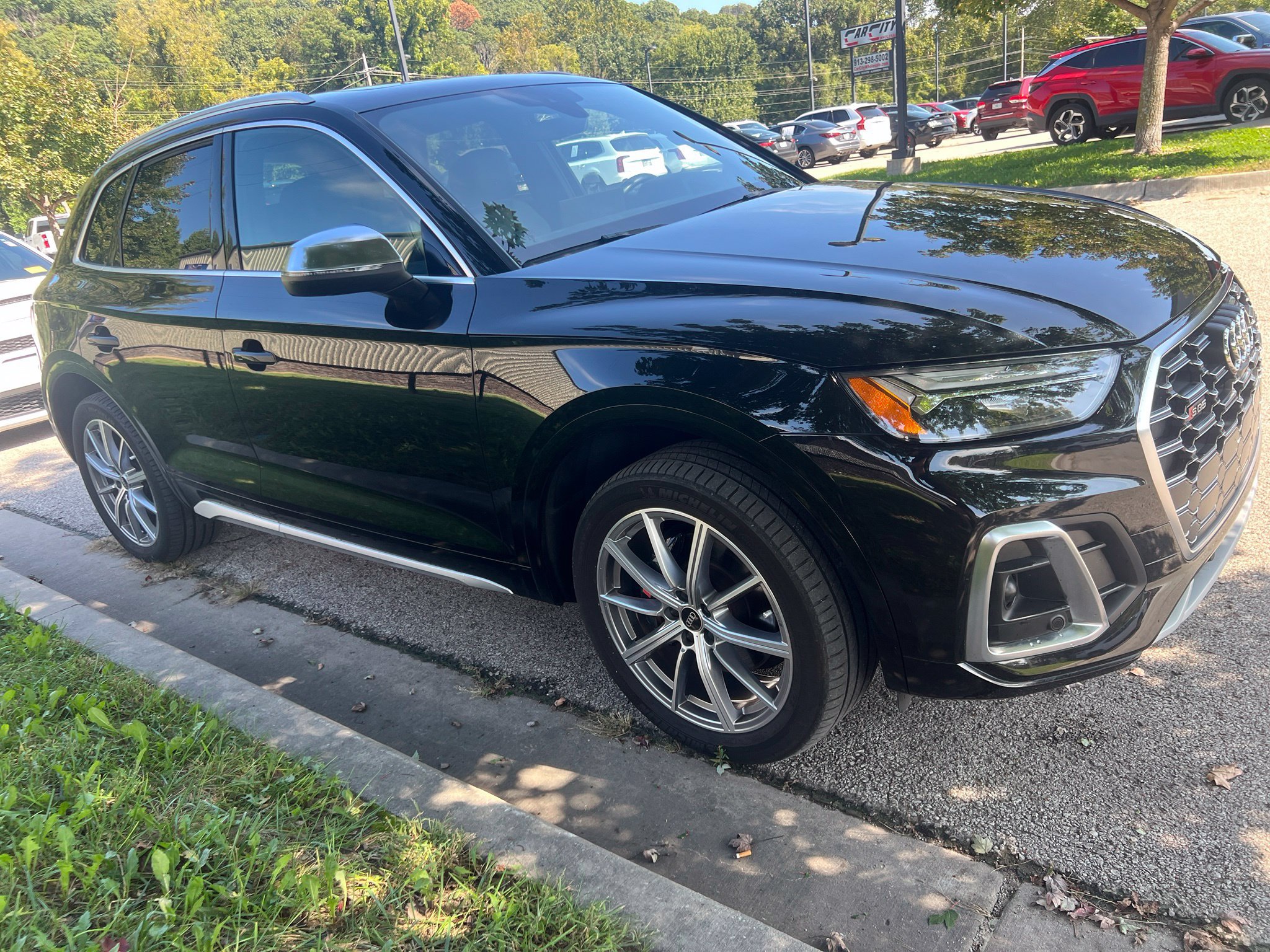 Used 2023 Audi SQ5 Premium Plus w/ Premium Plus Package AWD/4WD image 3