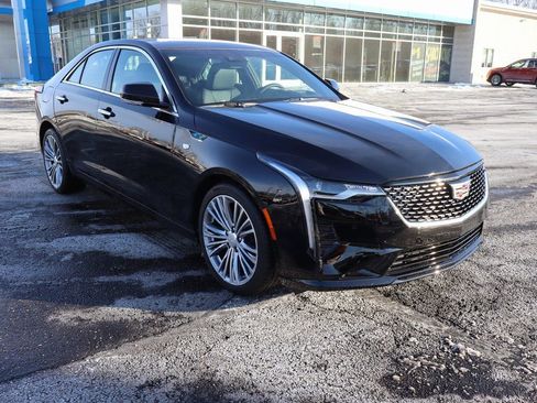 Used 2025 Cadillac CT4 Premium Luxury image 2