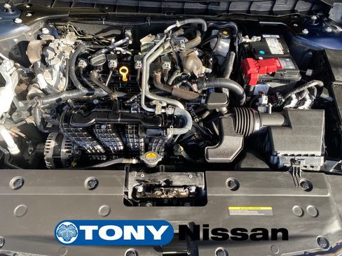 Used 2023 Nissan Altima 2.5 SR w/ SR Premium Package FWD image 28