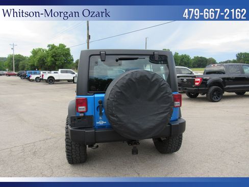 Used 2016 Jeep Wrangler Unlimited Sport w/ Connectivity Group AWD/4WD image 13