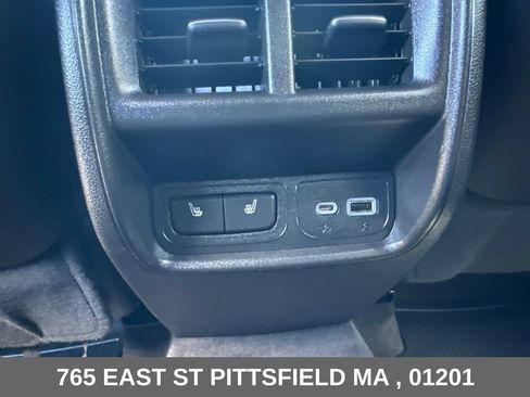 Used 2022 Cadillac XT4 Sport AWD/4WD image 17