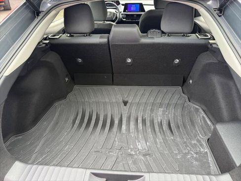 Certified 2024 Toyota Prius LE AWD/4WD image 17