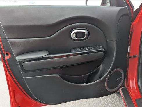 Used 2018 Kia Soul ! w/ Tech Package FWD image 13