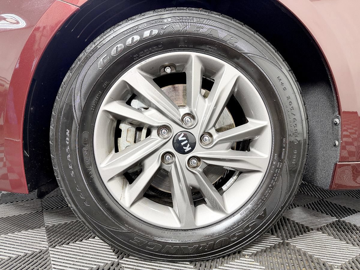 Used 2020 Kia Optima LX FWD image 23