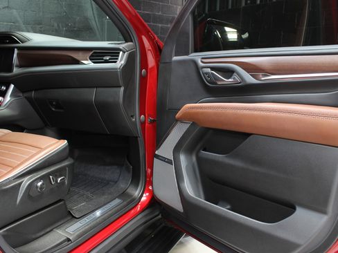 Used 2023 GMC Yukon Denali Ultimate image 27