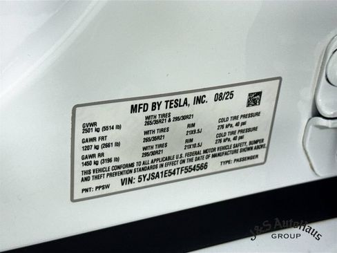Used 2026 Tesla Model S AWD/4WD image 41