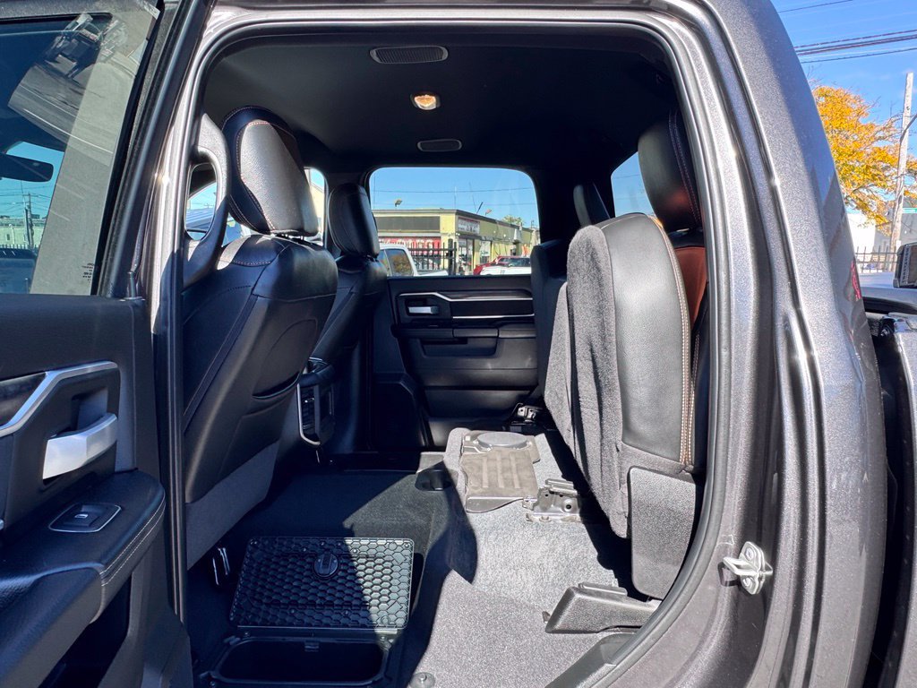 Certified 2024 RAM 2500 Big Horn w/ Night Edition AWD/4WD image 16