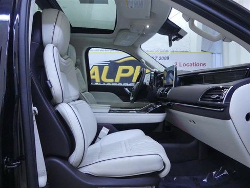 Used 2020 Lincoln Navigator Black Label AWD/4WD image 9