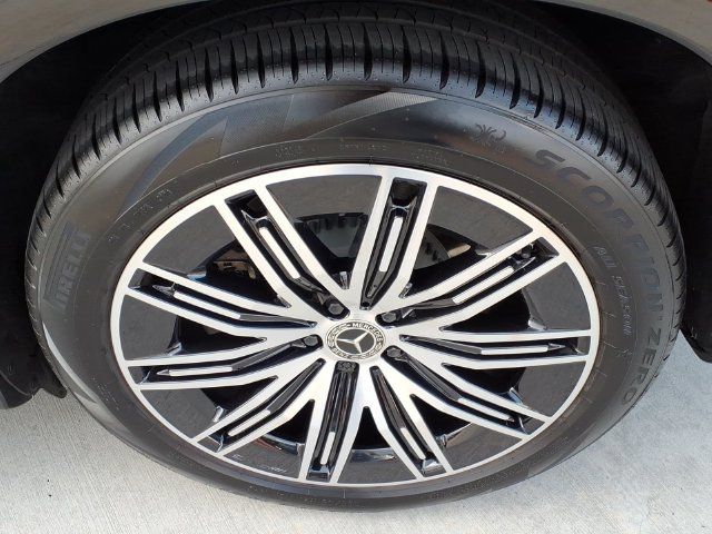 Used 2023 Mercedes-Benz EQS 580 4MATIC SUV image 24