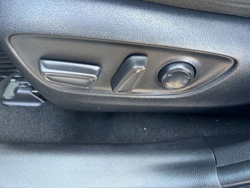 Used 2022 Toyota RAV4 XLE image 53