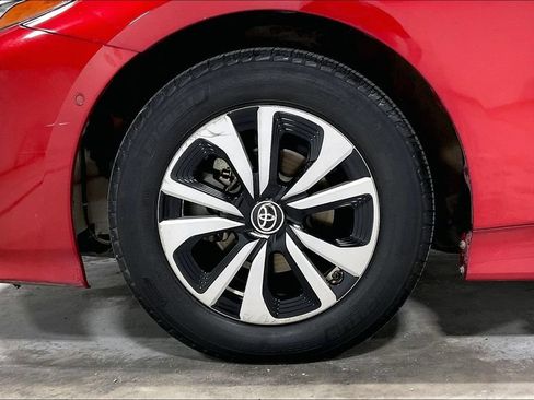 Used 2018 Toyota Prius Prime Advanced FWD image 10