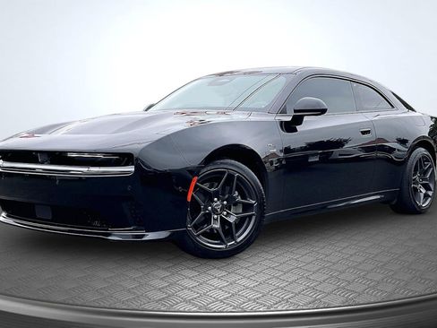 Used 2024 Dodge Charger Daytona R/T w/ Plus Group AWD/4WD image 11
