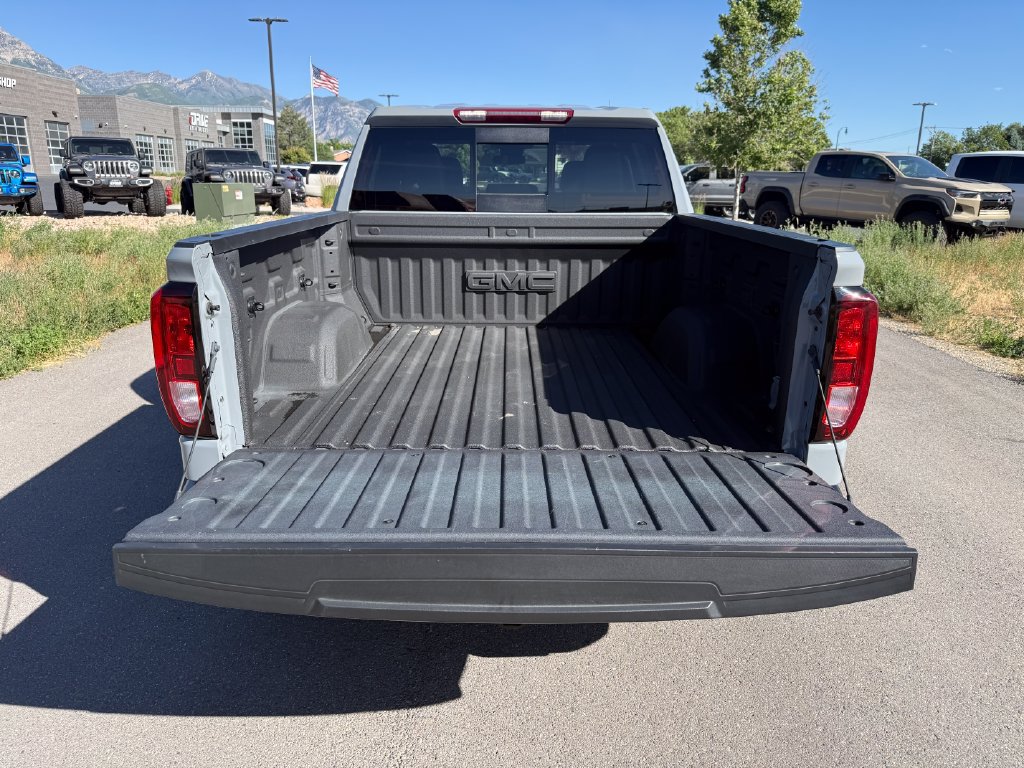 Used 2024 GMC Sierra 1500 Elevation w/ Preferred Package AWD/4WD image 13