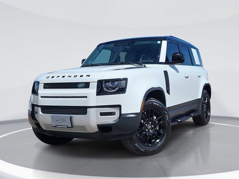 Used 2025 Land Rover Defender 110 S image 1