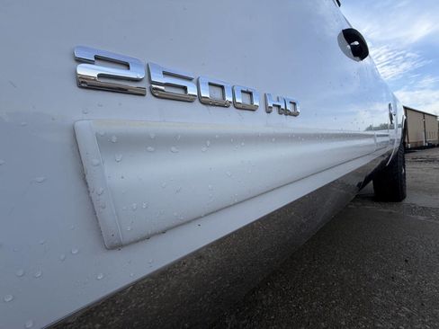 Used 2011 Chevrolet Silverado 2500 LT w/ Interior Plus Package image 3