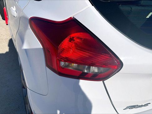 Used 2018 Ford Focus ST FWD image 29