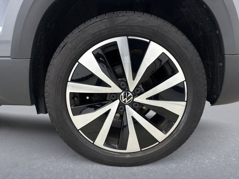 Used 2022 Volkswagen Taos SE AWD/4WD image 19