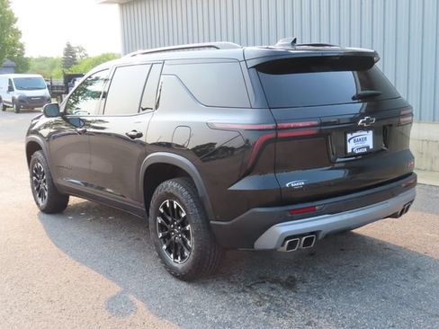Used 2025 Chevrolet Traverse Z71 w/ Enhanced Driving Package AWD/4WD image 9