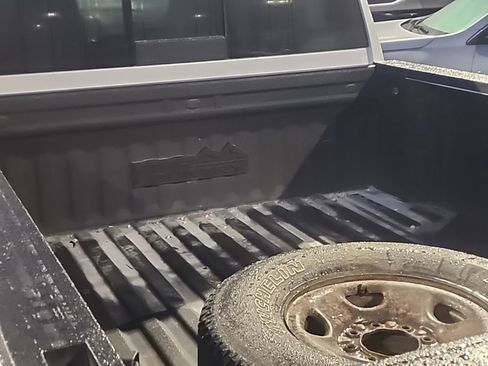 Used 2022 Chevrolet Silverado 2500 High Country AWD/4WD image 4
