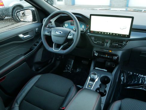 Used 2025 Ford Escape ST-Line Select w/ Tech Pack #2 image 9